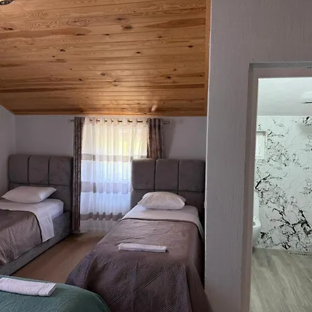 Izet Tocilla Hotel Kukes