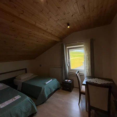 Izet Tocilla Hotel 3*
